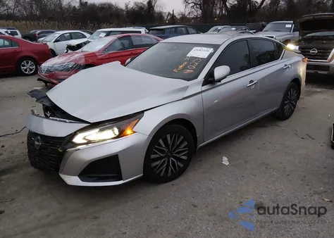 2023 Nissan Altima Sv Intelligent Awd z USA, uszkodzony, nr VIN 1N4BL4DW0PN402500